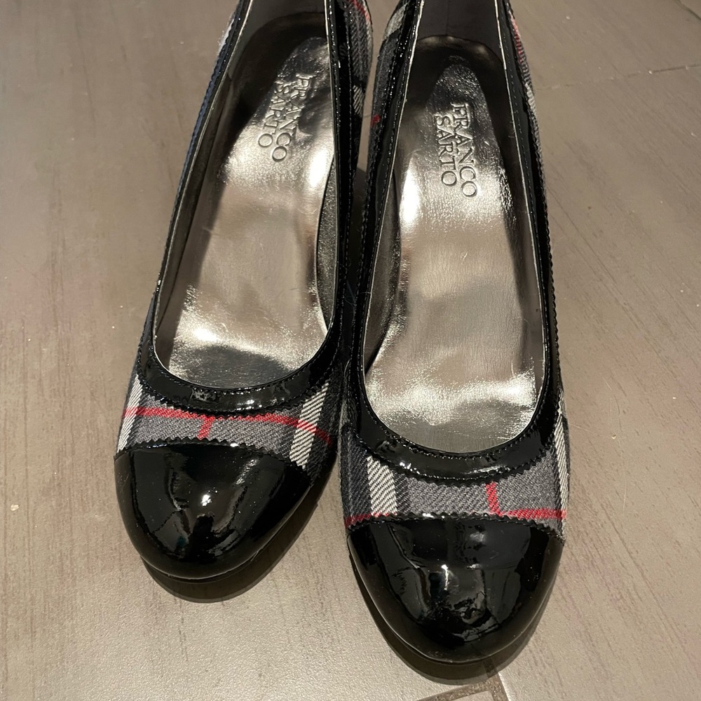 Franco Sarto pumps